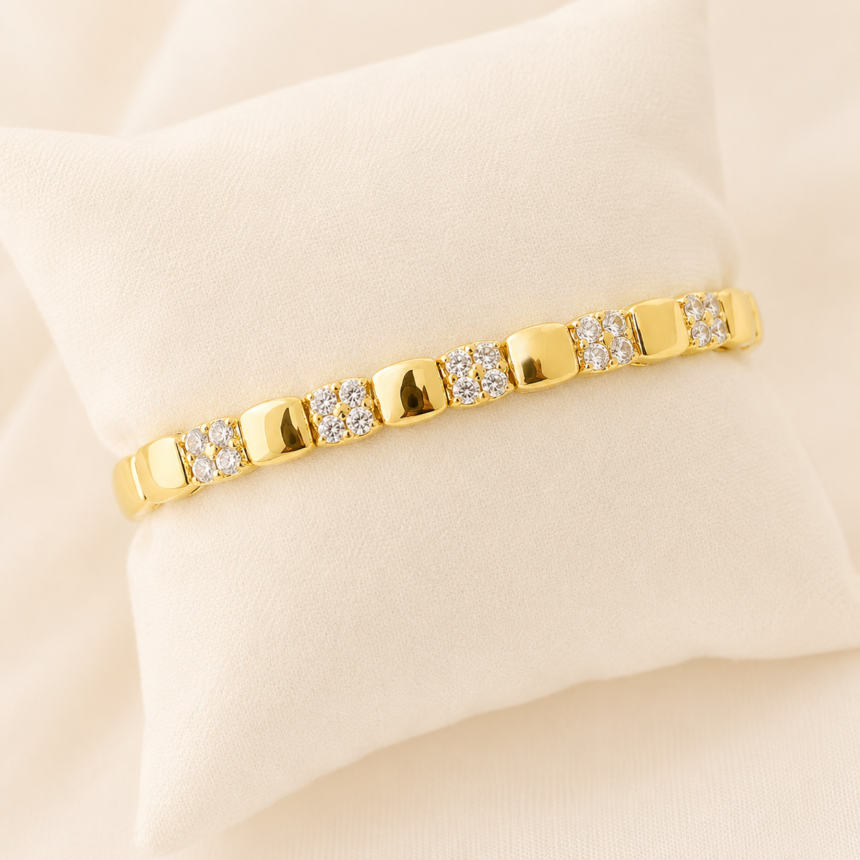 Elara Bangle