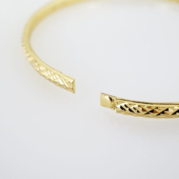 Liora Bangle