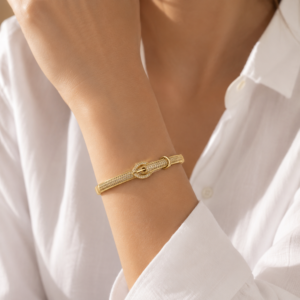 Noelle Bangle