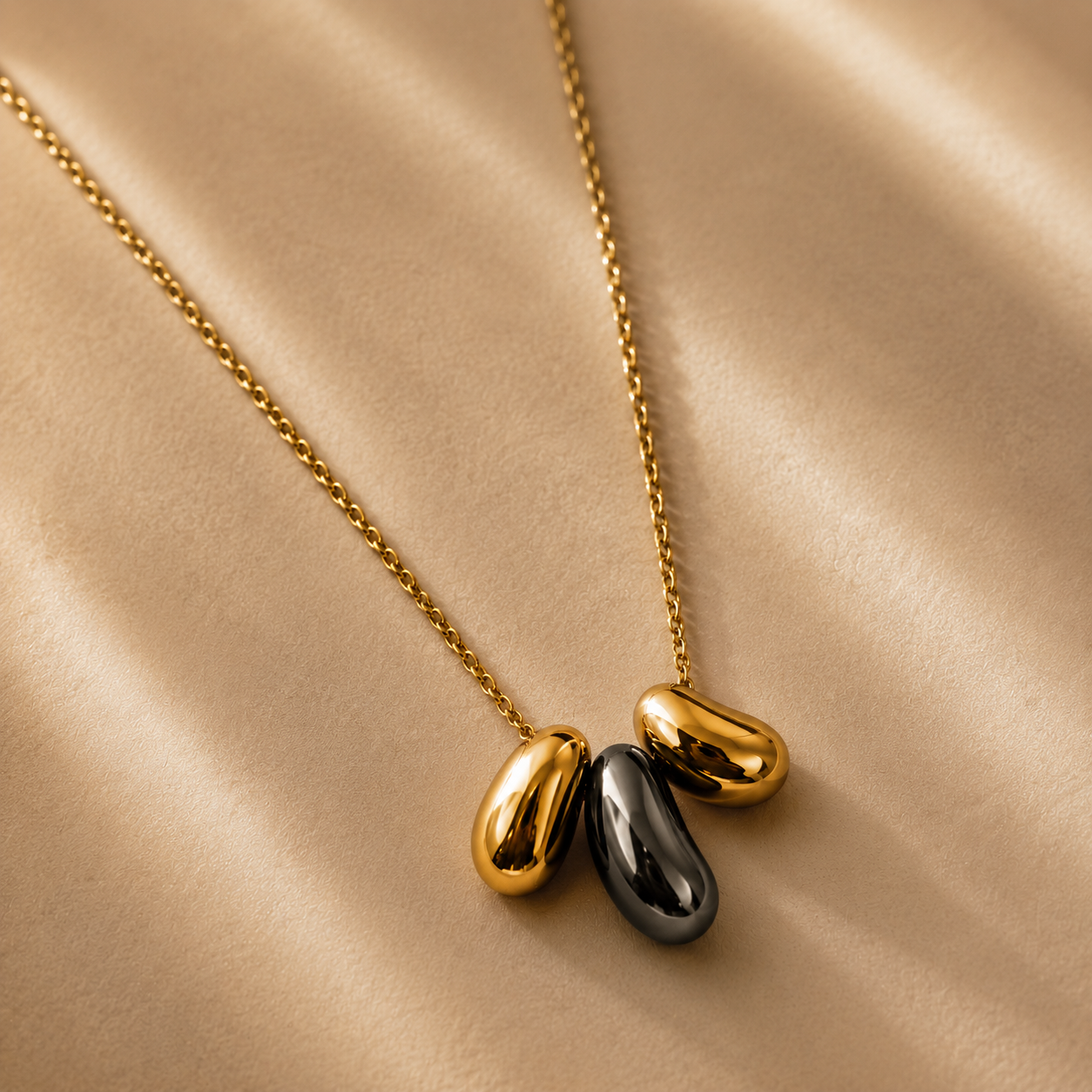 Noir Necklace