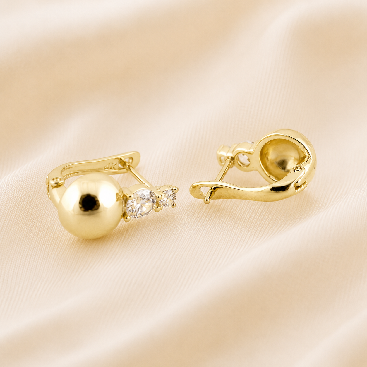 Orb Studs Earrings