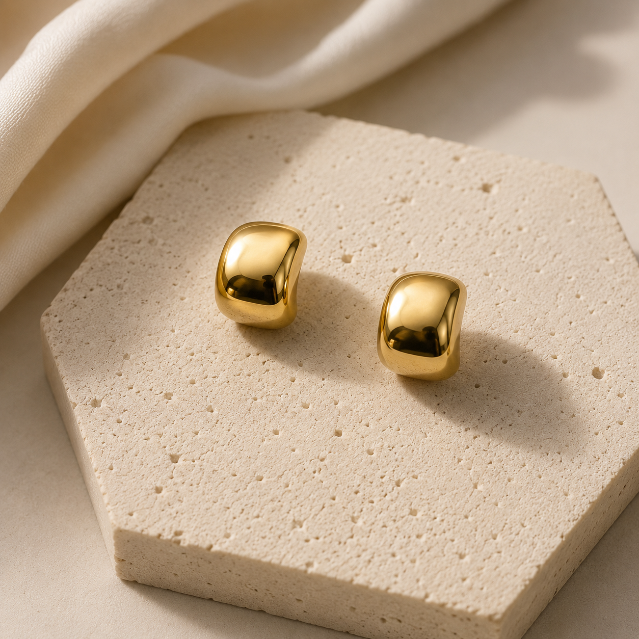 Solea Studs